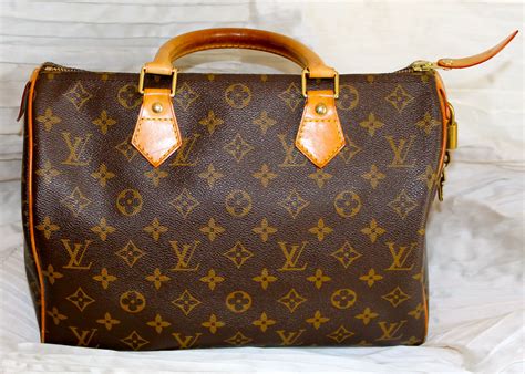 costo bauletto louis vuitton originale|Borsa bauletto Speedy 30 Louis Vuitton: Prezzi e nuove versioni.